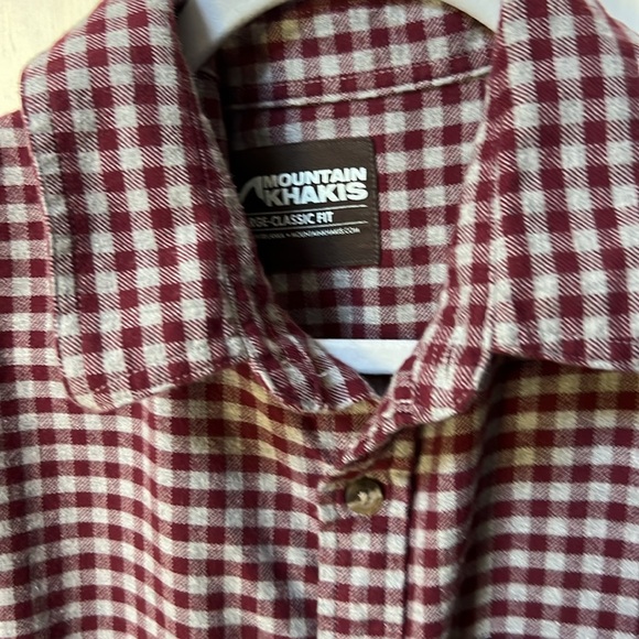 Mountain Khaki’s Flannel men’s shirt.  100% Cotten.   Very soft flannel fabric - Picture 2 of 4
